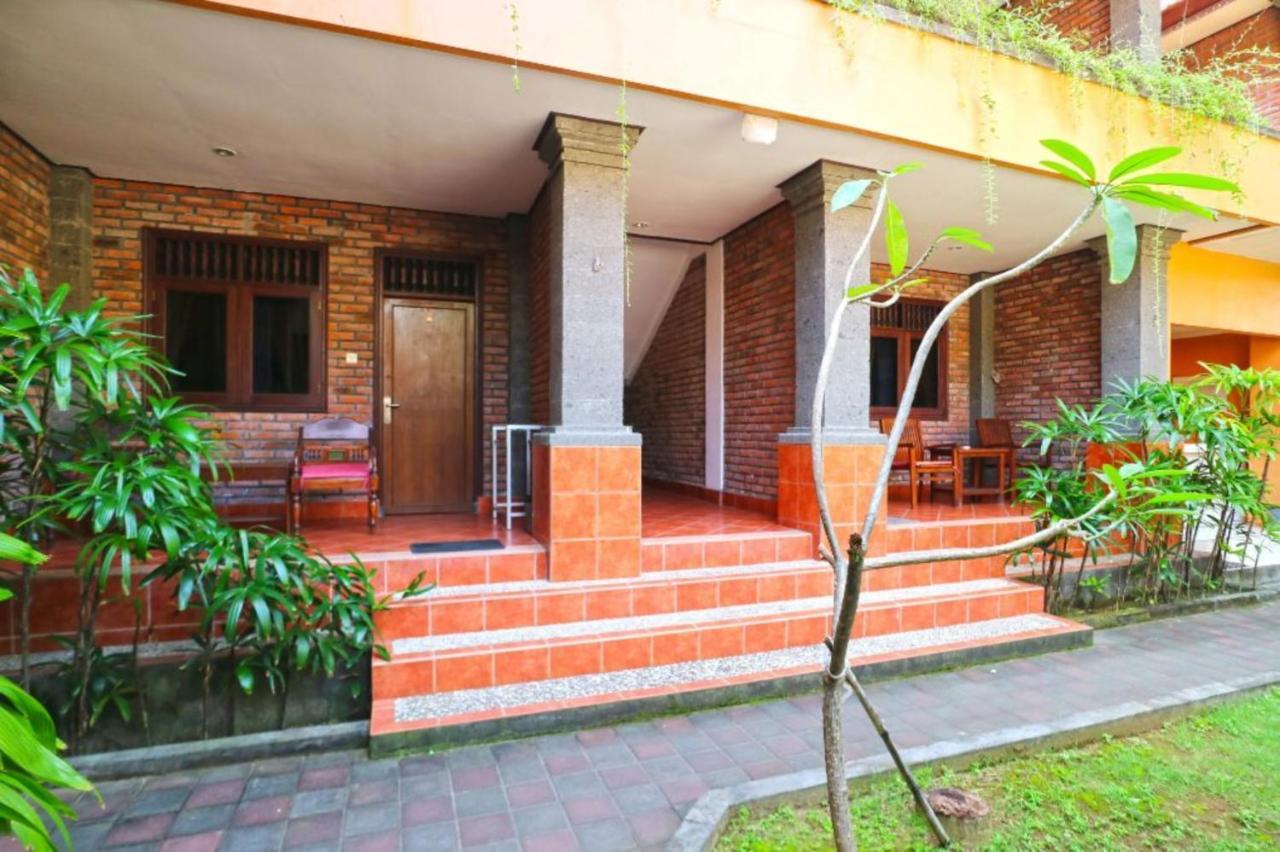 Kedin'S Inn Denpasar Zewnętrze zdjęcie