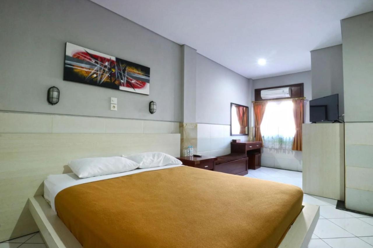 Kedin'S Inn Denpasar Zewnętrze zdjęcie