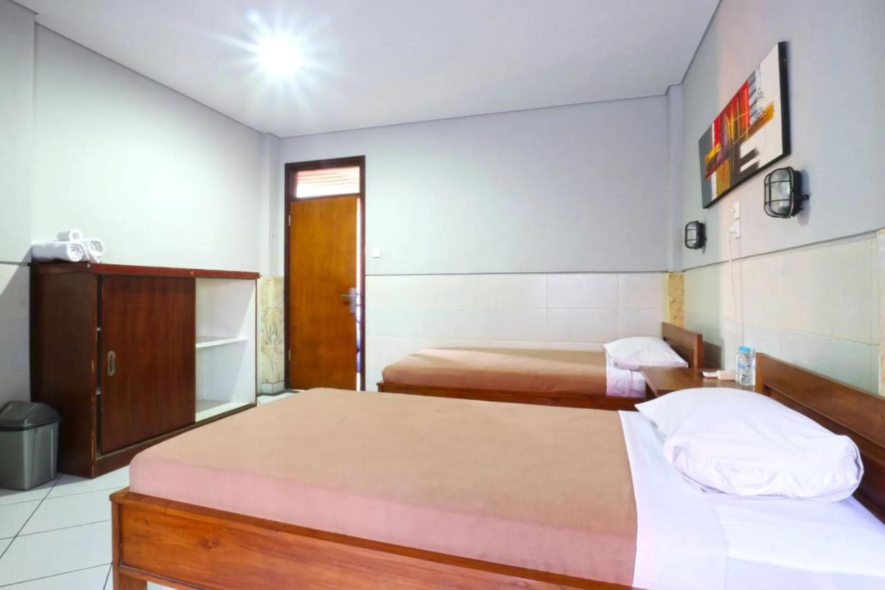 Kedin'S Inn Denpasar Zewnętrze zdjęcie