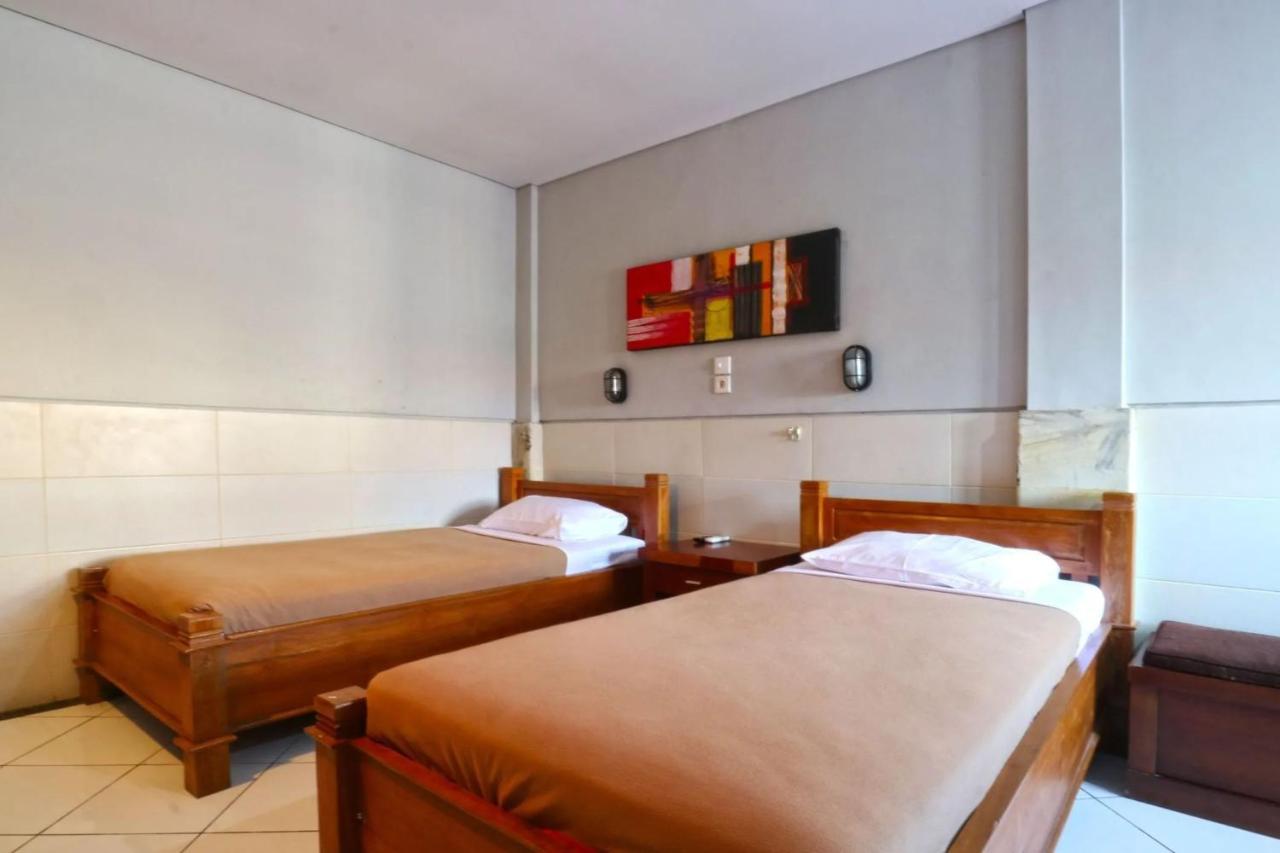 Kedin'S Inn Denpasar Zewnętrze zdjęcie