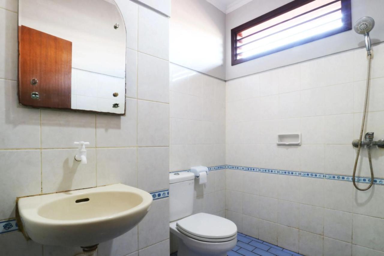 Kedin'S Inn Denpasar Zewnętrze zdjęcie